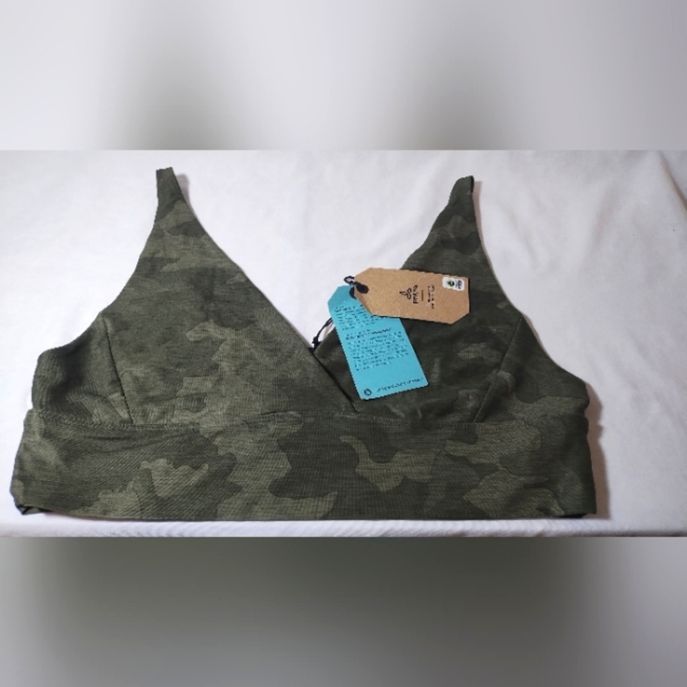 NWT Prana Camouflage Sports Bra